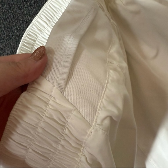 Nike Dri-FIT White Shorts with Built in Compression Shorts, Womens 2X - Picture 8 of 9